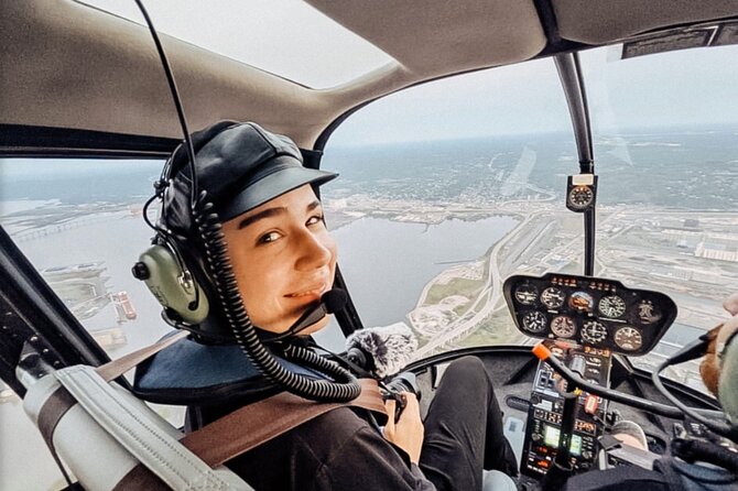 15-Mile Aerial Helicopter Tour over Duluth and Superior - Key takeaways
