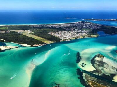20 Minute Newcastle Helicopter Flight - Redhead cliffs and Dudley: fast altitude, big perspective