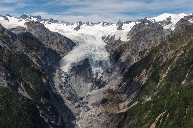 25mins Private Helicopter Flight in Franz Josef with Landing - From Main Road to the helipad: what the “private” part looks like
