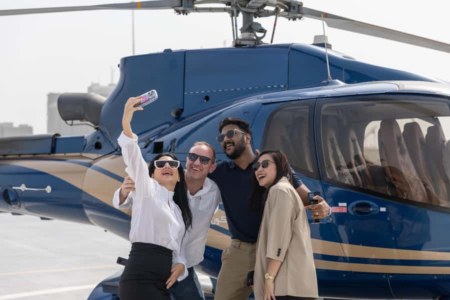Abu Dhabi: Scenic Private Helicopter Tour - Emirates Palace and the Royal Zone: When Palaces Look Like Islands
