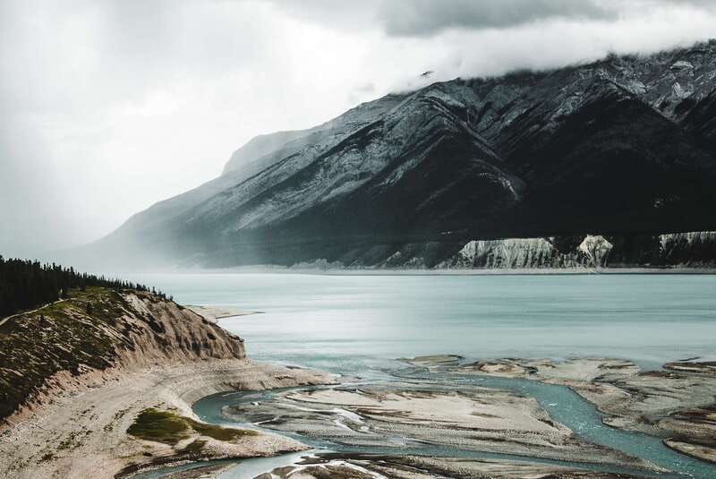 Banff/Jasper: Canadian Rockies Scenic Helicopter Tour - The 30-Minute Wilson Icefield Route: Crevasses, Glaciers, and Waterfalls