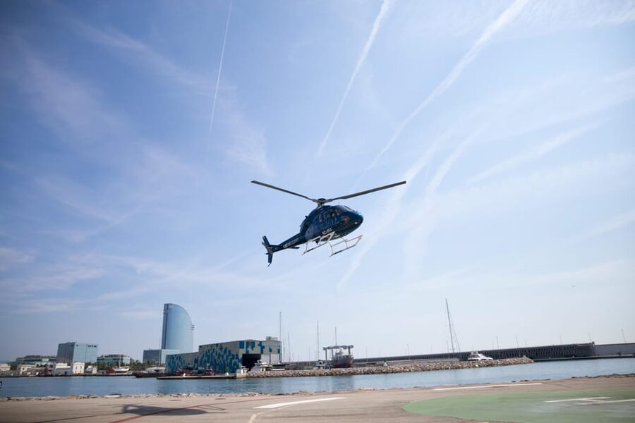 Barcelona: Boat Trip and Panoramic Helicopter Flight - Private Transfers: From Heliport to Port Vell Without the Hassle