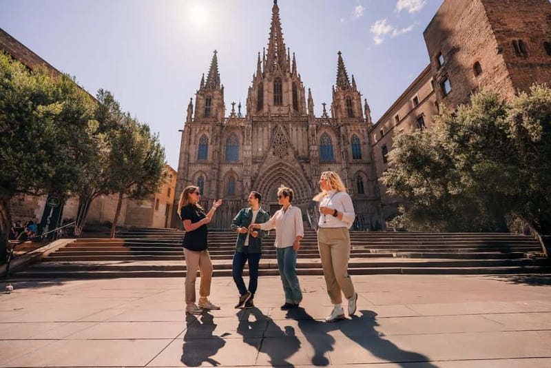 Barcelona: Helicopter Flight, Boat Ride, and Walking Tour - Black cab transfers: why they’re there (and how to use them)