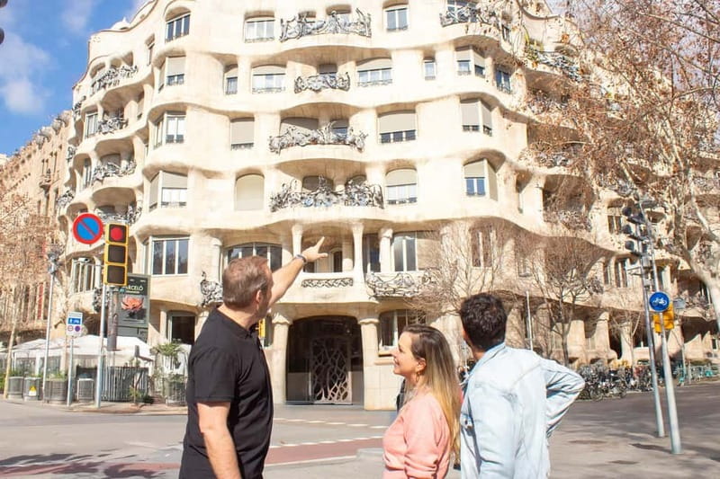 Barcelona: Helicopter Flight, Boat Ride, and Walking Tour - Helicopter flight over Port Vell, Barceloneta, and the Olympic Port