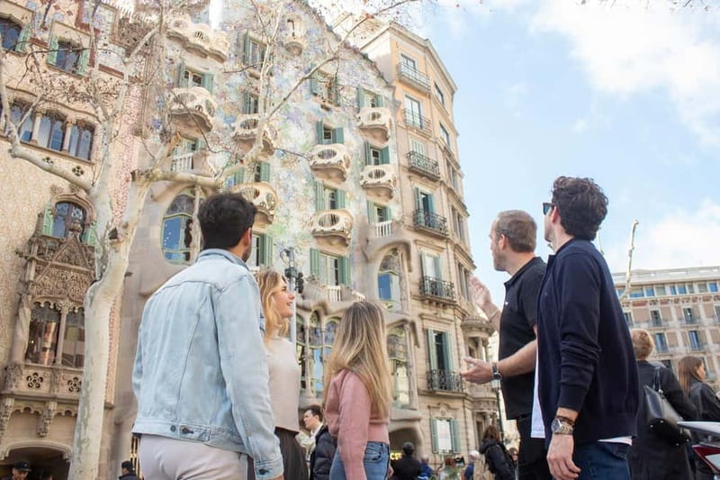 Barcelona: Helicopter Flight, Boat Ride, and Walking Tour - Port Vell boat time: your decompression hour on the water