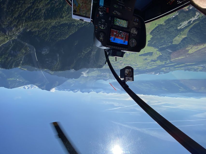 Bern: Mountain & Lake Helicopter Flight for 2 or 3 People - Price and value: $1,535 per group for up to 3