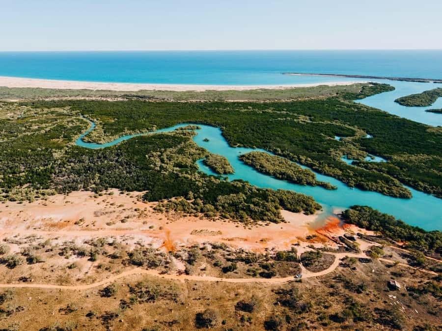 Broome: 30-Minute Scenic Helicopter Flight - The signature flybys: lighthouse and Gantheaume Point red cliffs