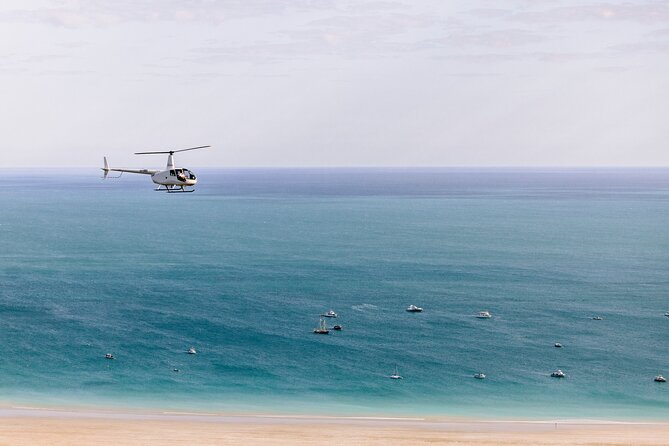 Broome: Romantic 45-Min Private Helicopter Flight & Beach Picnic - Red cliffs and dramatic viewpoints: James Price Point and the Pindan tones