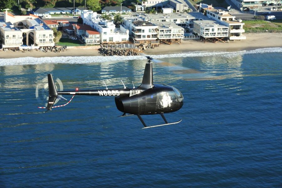 California Coastline & Hollywood Celebrity Helicopter Tour - Venice, Santa Monica, and Marina del Rey: Beach Geometry for Great Photos