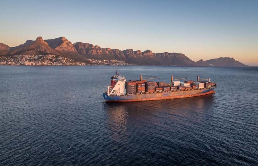 Cape Town: 20-Minute Helicopter Flight and Free Harbour Tour - Shared Helicopter Reality: Capacity, Weigh-Ins, and Weather Timing