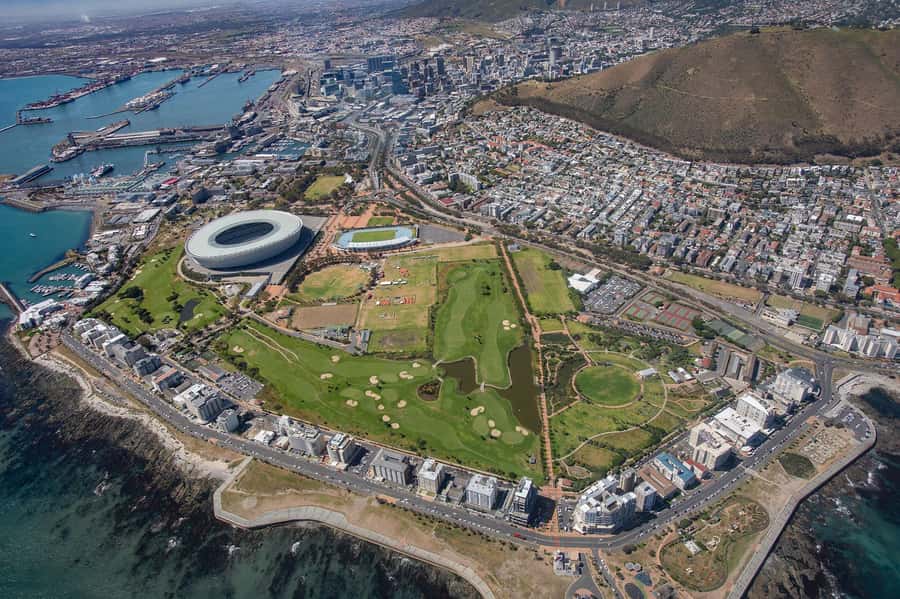 Cape Town City Center Helicopter Flight - 12Min - From the V&A Waterfront to lift-off: how the start works