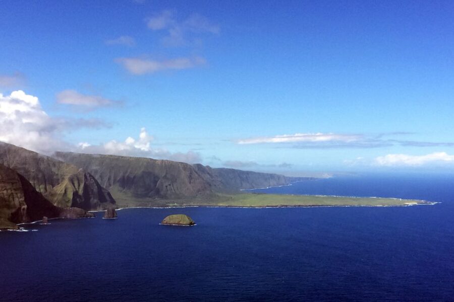 Central Maui: Two-Island Scenic Helicopter Flight to Molokai - Iao Valley State Park from the air