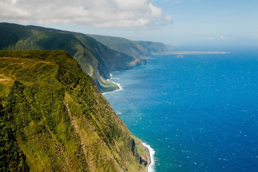 Central Maui: Two-Island Scenic Helicopter Flight to Molokai - Meet the pilots: why the human factor matters here