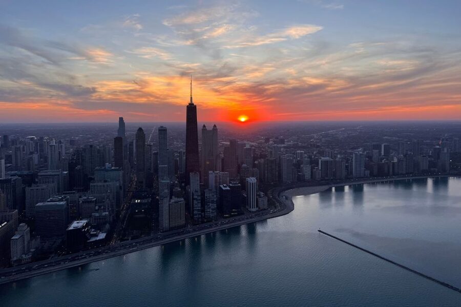 Chicago: Helicopter Tour of Chicago Skyline - Willis Tower, Navy Pier, and the Stuff You Actually Want to See