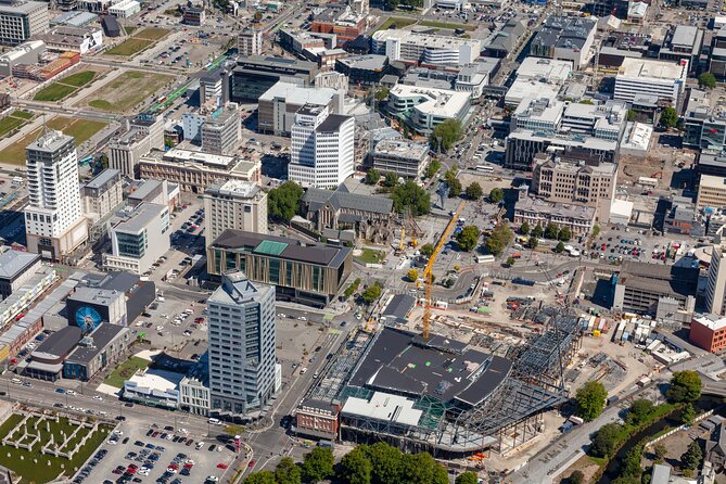 Christchurch Scenic Helicopter Tour - Onboard experience: tiny group size and live pilot storytelling