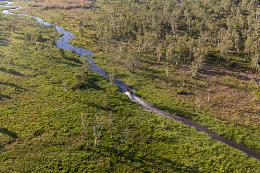 Darwin: Airboat Ride, Helicopter Flight, and Overnight Camp - Overnight in a luxury tent: comfort for the bush version of camping