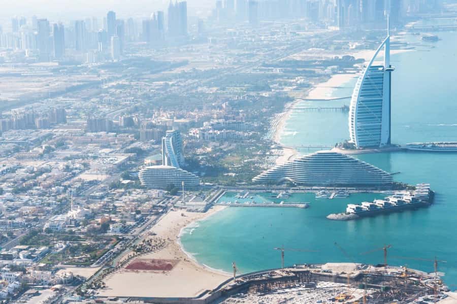 Dubai: 17-Minute Helicopter Tour over Palm Jumeirah - Atlantis and Atlantis Royal: recognizing the resort from the sky