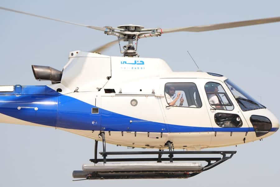 Dubai: 30-Minute Scenic Helicopter Tour - Seats, comfort, and rules that affect your photos