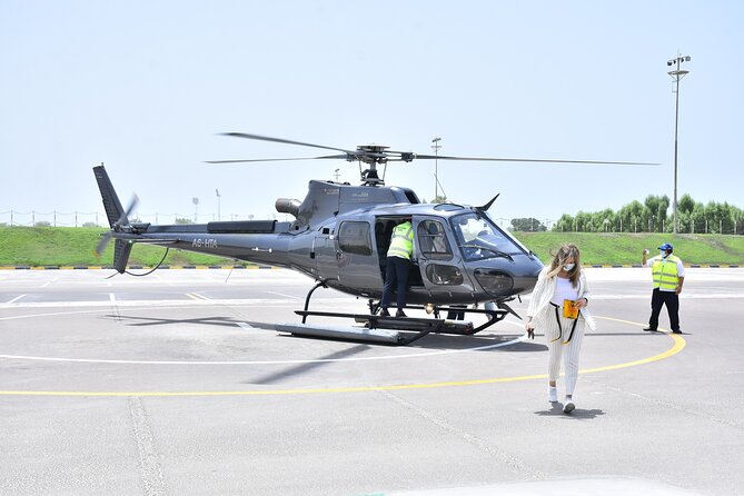 Dubai Helicopter Tour: Experience Dubai’s Iconic Landmarks - Getting Up There: What the Cabin Experience Feels Like