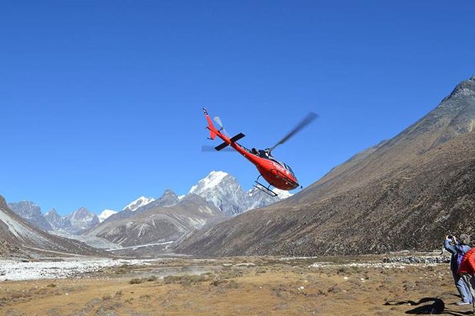 Everest Base Camp Helicopter Tour landing at Hotel Everest View - Starting in Kathmandu: the first airborne stretch and why the day feels longer than it is