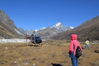 Everest Base Camp Helicopter Tour landing at Hotel Everest View - Pheriche split for better views: how it works and what it means for your photos