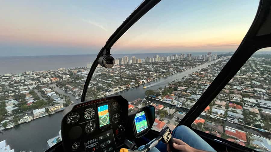 Fort Lauderdale : Romantic Champagne Helicopter Flight Tour - Included vs not included: plan like a pro