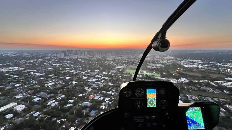 Fort Lauderdale : Romantic Champagne Helicopter Flight Tour - Service details that matter more than you think