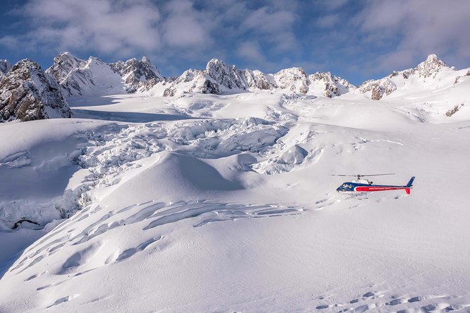 Fox Glacier: Neve Discoverer Helicopter Flight with Snow Landing - Key takeaways before you book