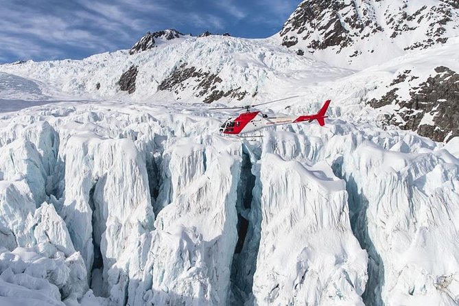Franz Josef Glacier 25-Minute Helicopter Flight with Snow Landing - Crew and Pilot Style: Safety Briefing and a Friendly Host