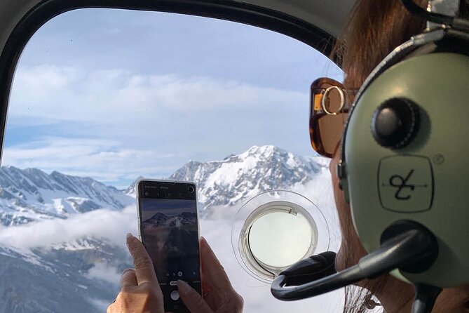 Franz Josef Glacier Helicopter Flight with Landing - The operator and the human side: local hands, professional pilots