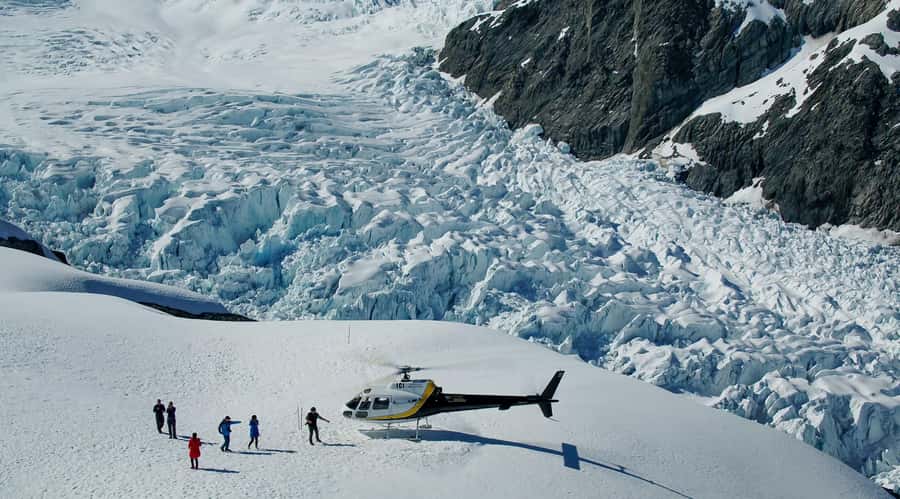 Franz Josef: Glacier Helicopter Ride with Snow Landing - The views you should expect: pinnacles, crevasses, and big peaks