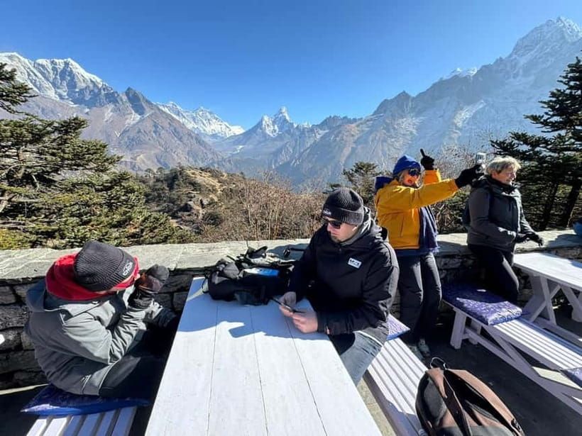 From Kathmandu: Everest Base Camp Landing Helicopter Tour - Kala Patthar viewpoint time: why the 200 meters matters
