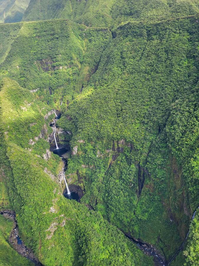 From St Pierre: helicopter flight over the whole of Reunion Island - Cirque de Mafate: a place most people only reach on foot or by air