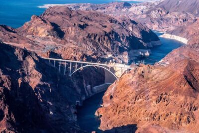 Grand Canyon Helicopter Flight & Hoover Dam River Float Raft - Helicopter comfort: forward-facing seats and 180-degree views