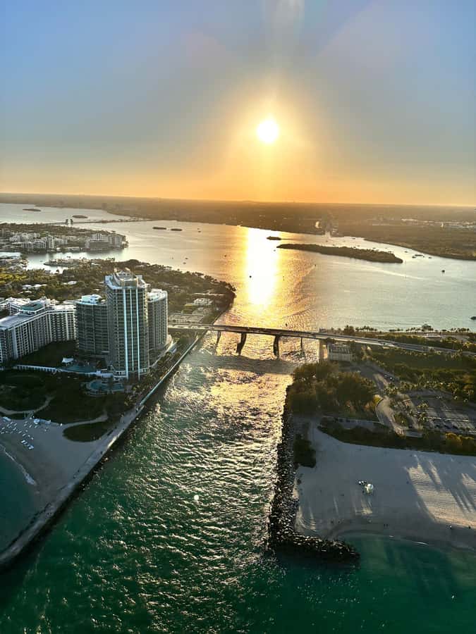 Helicopter Tour: Fort Lauderdale City and Beaches - Beaches and beachfront neighborhoods from above