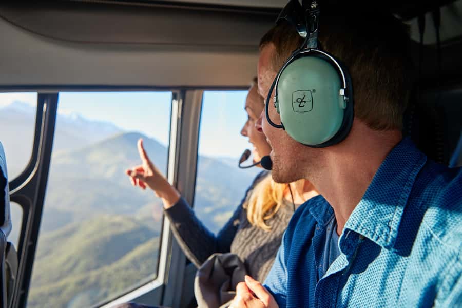 Kaikōura: 45-Minute Whale Watching Helicopter Tour - The 45-Minute Flight: What You’ll See Right Away