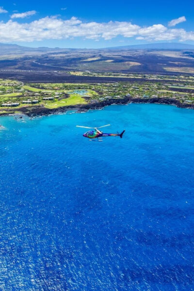 Kailua-Kona: Hualalai Volcano Doors On/Off Helicopter Tour - The opening minutes: Kaloko Fish Ponds, then Kailua Bay’s bright water