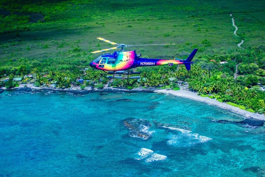 Kailua-Kona: Hualalai Volcano Doors On/Off Helicopter Tour - Puu Waawaa Forest Reserve and the bays: where color turns to ecology