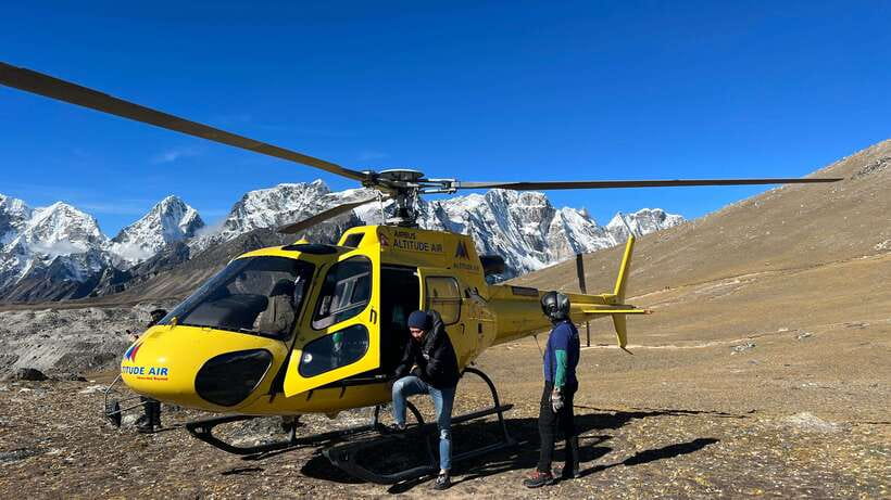 Kathmandu: Everest Helicopter Tour with Landing & Breakfast - Key things to know before you go