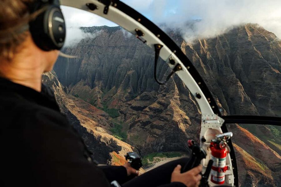 Kauai: Hughes 500 4-Passenger Doors-Off Helicopter Flight - Waimea Canyon: 15 minutes of depth you can’t get from viewpoints