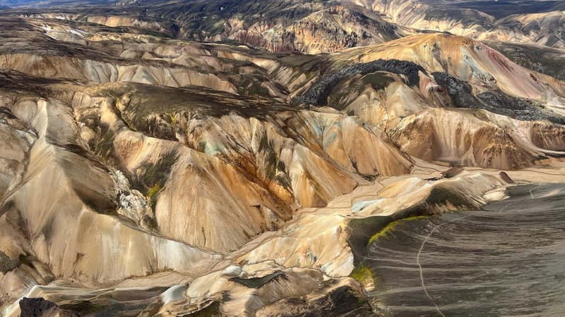 Landmannalaugar: Helicopter tour with 3 Landings - Þingvellir National Park: rift drama with Iceland’s political origins