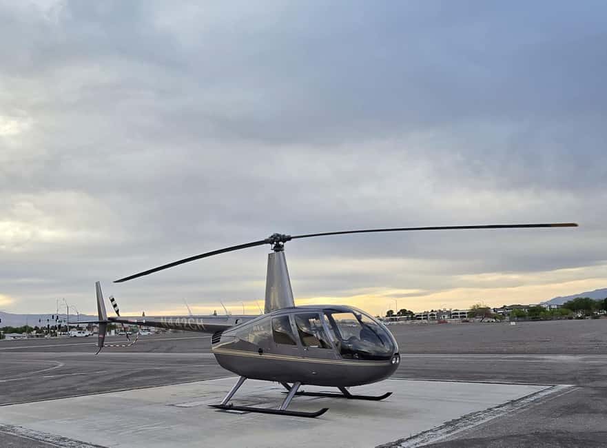 Las Vegas: Helicopter Tour of the Strip with Window Seats - The first leg: Mandalay Bay area to Fremont Street in a 16-mile loop