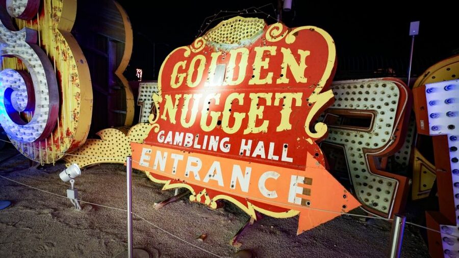 Las Vegas: Night Helicopter Flight and Neon Museum Tour - The Neon Museum Boneyard Tour: How Retired Signs Become a Real Story