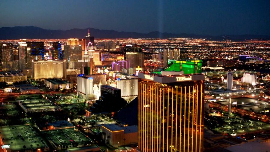 Las Vegas: Night Helicopter Flight over Las Vegas Strip - A Night Helicopter Over Vegas: Why It Feels Worth It