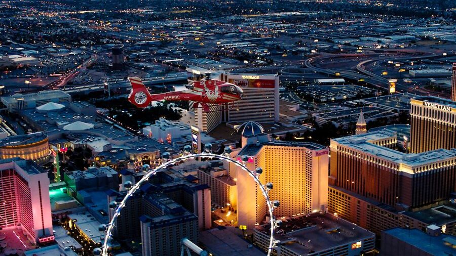 Las Vegas: Night Helicopter Flight over Las Vegas Strip - Narration in Multiple Languages (and What You’ll Hear)