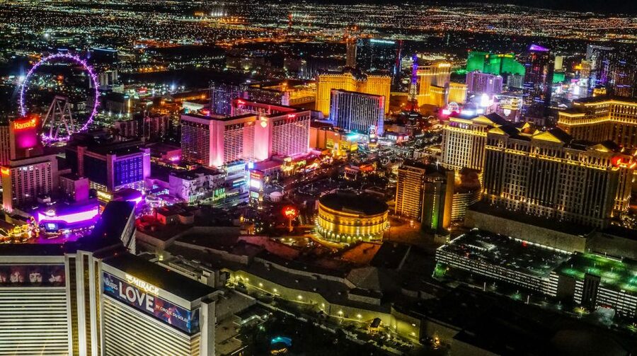 Las Vegas: Night Helicopter Flight over Las Vegas Strip - Headsets, Sound, and the Small Comfort Details That Matter