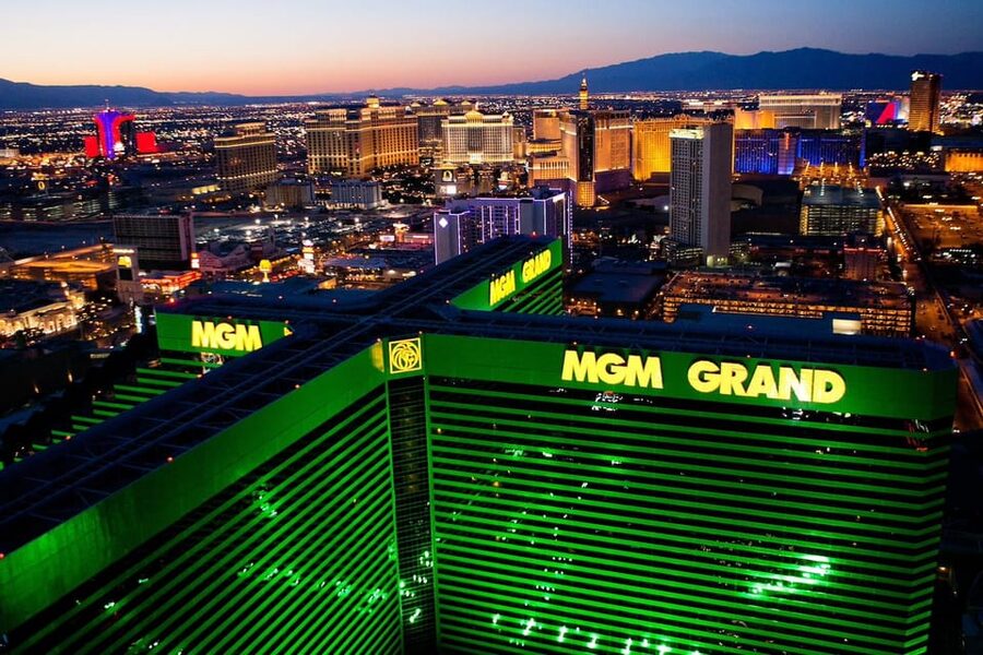 Las Vegas: Nighttime Helicopter Flight over the Strip - FAQ