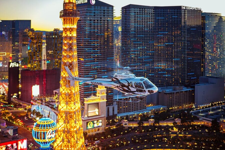 Las Vegas: Nighttime Helicopter Flight over the Strip - The Paris–Bellagio–Fremont Street Loop From Above