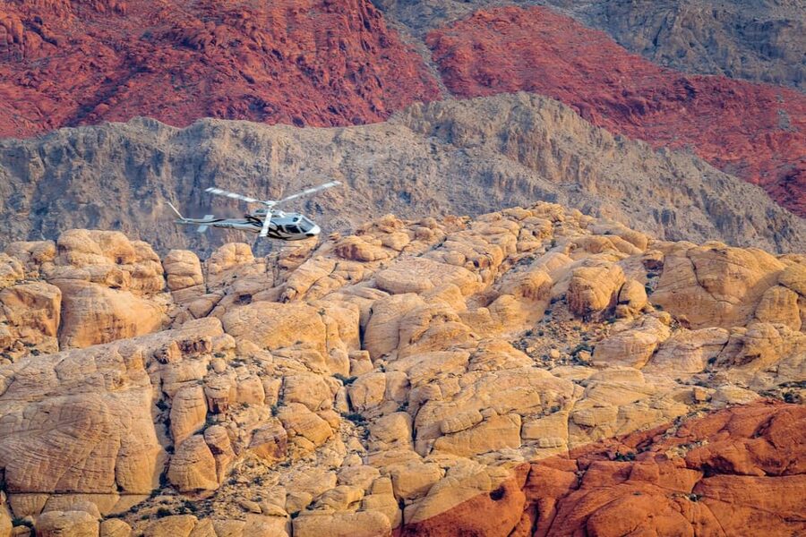 Las Vegas: Red Rock Canyon and Vegas Strip Helicopter Tour - Comfort, rules, and the small stuff that affects your experience