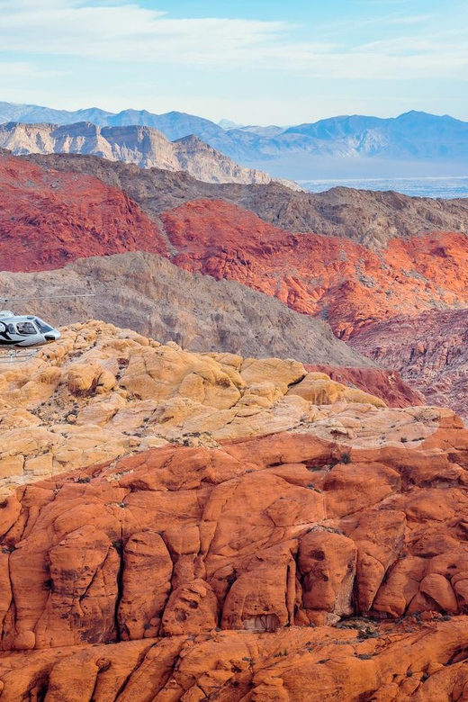 Las Vegas: Red Rock Canyon and Vegas Strip Helicopter Tour - Why the pilot narration is the difference-maker